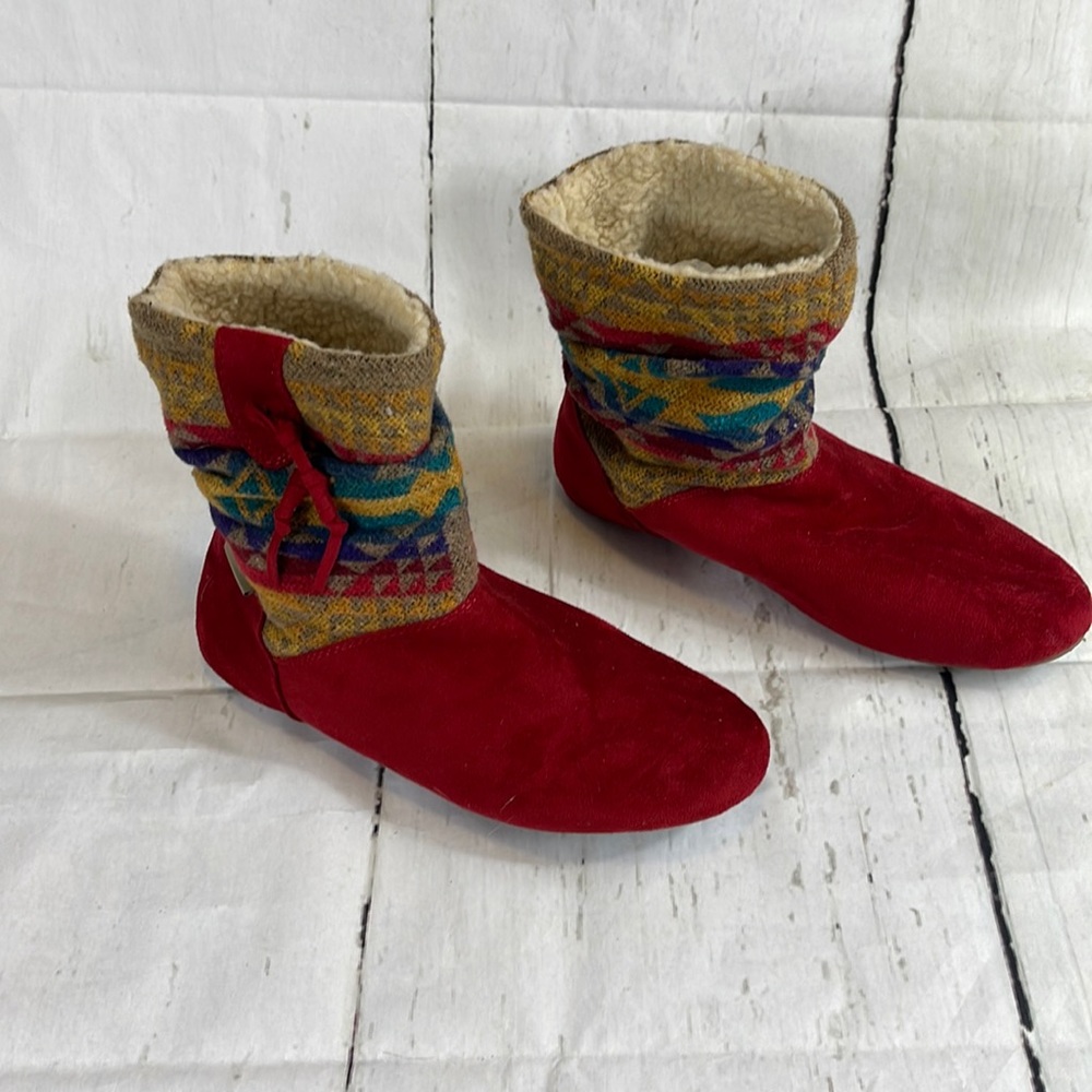 NWOB Bearpaw Slipper